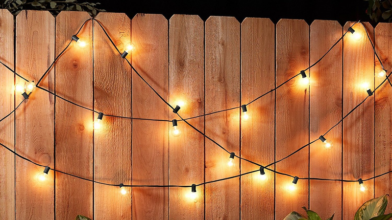 Luces de decoración AmazonBasics 25' | $12 | AmazonGráfico: Shep McAllister